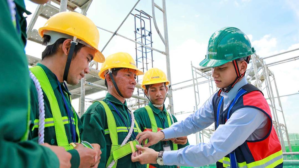 Thiết bị an toàn công trình